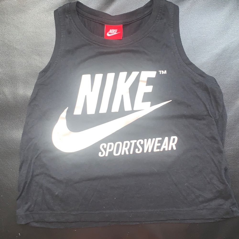 Nike cropped tank
